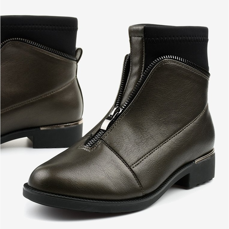 Női barna csizma Tyrell betűkkel 1