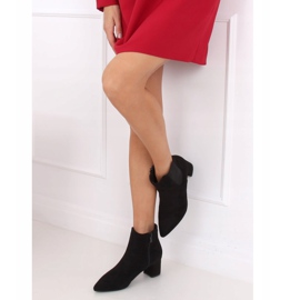 Fekete alacsony sarkú csizma W27012 Fekete 1