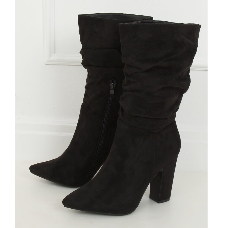 Fekete magas sarkú csizma D7510 Fekete 1