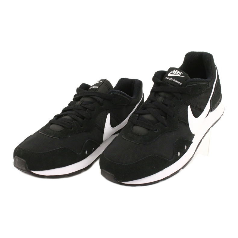 Nike Venture Runner W CK2948-001 cipő fehér fekete 2