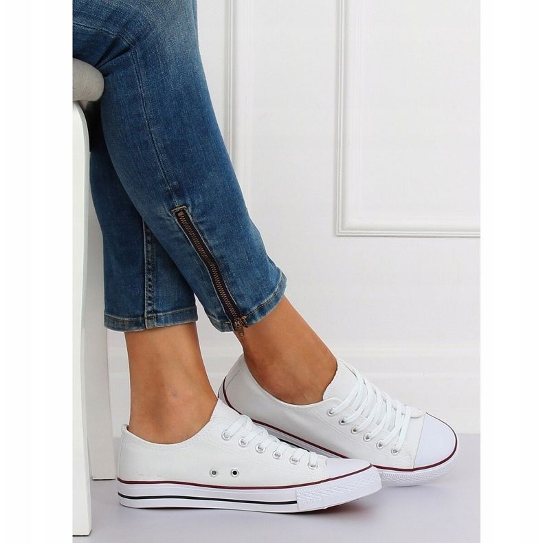 Fehér klasszikus női cipők JD05P WHITE / RED 2