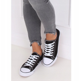 Klasszikus fekete női cipők JD05 BLACK / WHITE 2