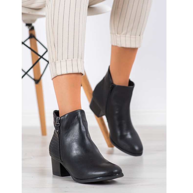 Kylie Fekete csizmák 1