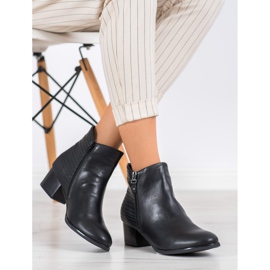 Kylie Fekete csizmák 2