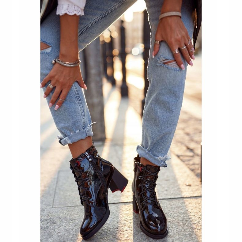 S.Barski Női csizma a sarkán lakkozott fekete jobban csinálja 2