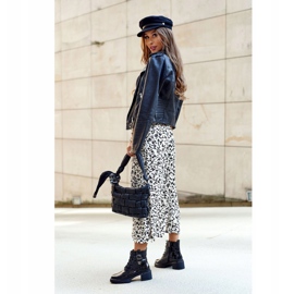 S.Barski A lakkozott fekete csizma fekete megbolondít 1