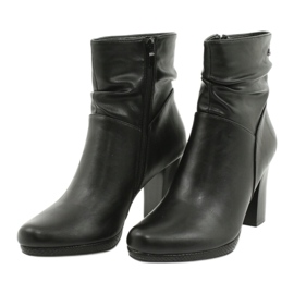 M.Daszyński Fekete csizma a poszton Daszyński AF125-7 2