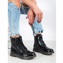 Evento Lakkozott divatos munkások fekete 1