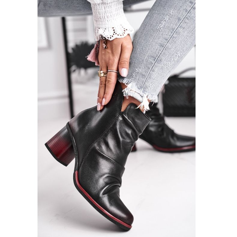 Női csizma magas sarkú Maciejka fekete 04757-01 1