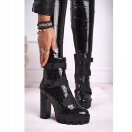 FE1 Női csizma magas sarkú Fekete Hortego 1