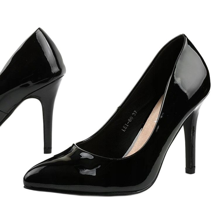 Fekete szivattyúk a LEI-80 oszlopon 1