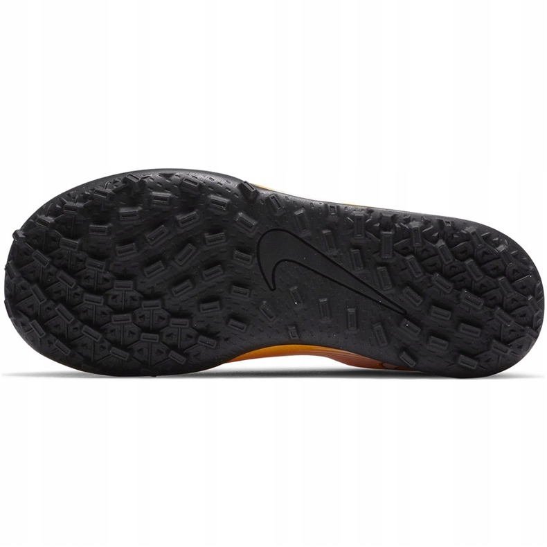 Nike Mercurial Vapor 13 Club Tf PS (V) Junior AT8178 801 futballcipő narancs, sárga sárga 1
