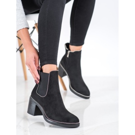 Bella Star Díszített Chelsea csizma fekete 1