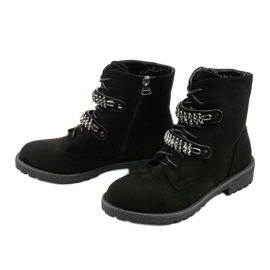 Fekete csizma dekoratív Ginoraya csíkokkal 2