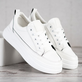 SHELOVET Sportcipő a platformon fehér 2