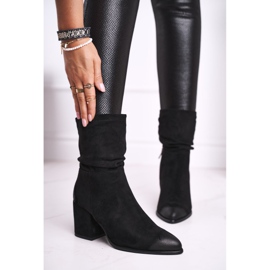 Vinceza Női csizma sarkú öko-velúr fekete felfelé 1