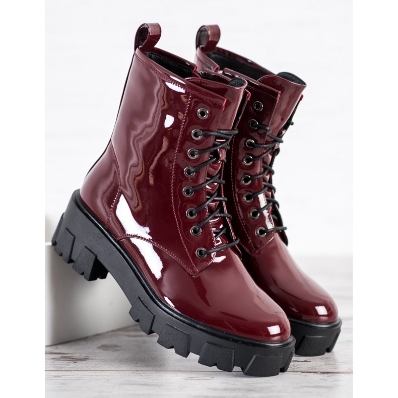 Goodin Lakkozott munkások piros 2 Goodin Lakkozott munkások piros 2