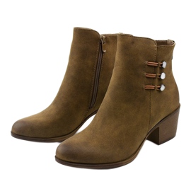 Khaki velúr bokacsizma a Keenshaper oszlopon zöld 2