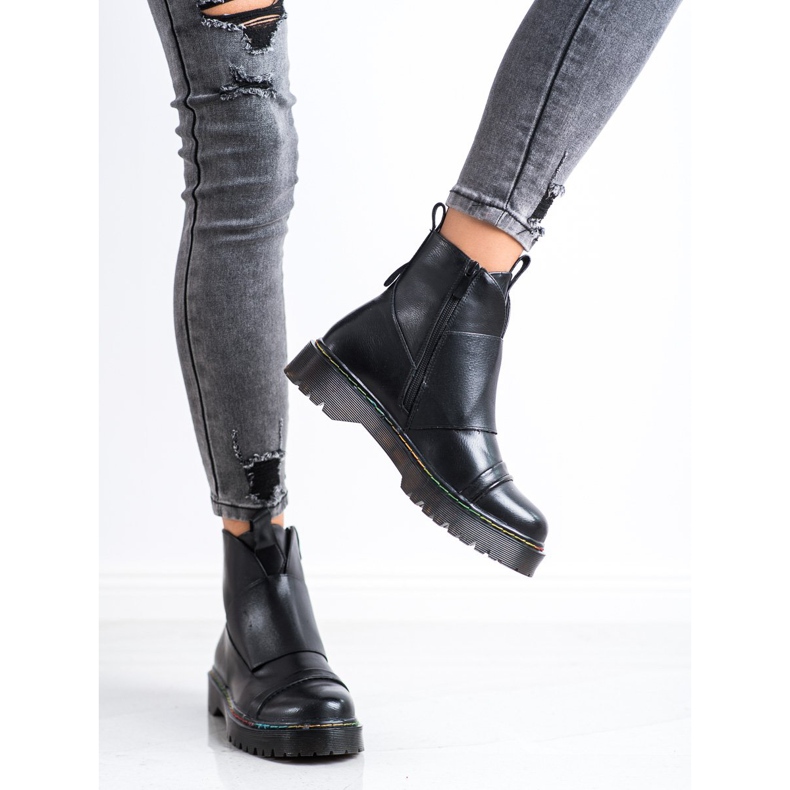 Bella Paris Fekete munkások a platformon 1