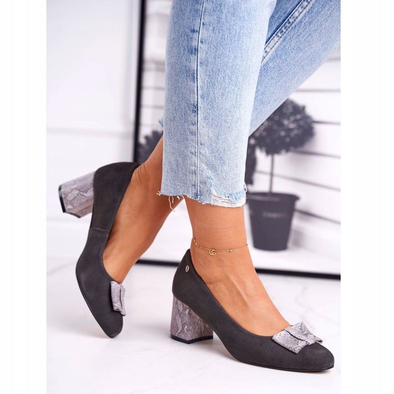 Női szivattyúk Maciejka Suede Graphite 3356A-43 / 00-1 sokszínű 2 Női szivattyúk Maciejka Suede Graphite 3356A-43 / 00-1 sokszínű 2