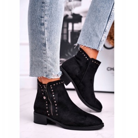 Női csizma magas sarkú szegecsekkel, fekete vezérlés 2 Női csizma magas sarkú szegecsekkel, fekete vezérlés 2