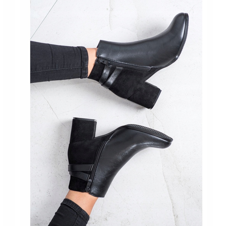 J. Star Fekete csizma magas sarkú cipőben 2