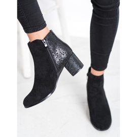 J. Star Fekete csizma mintával 2