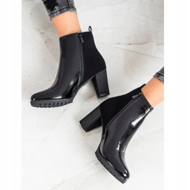 Gogo Lakkbőr csizma fekete 2 Gogo Lakkbőr csizma fekete 2