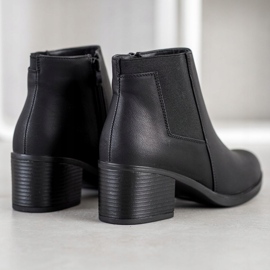 J. Star Csizma egy poszton fekete 1