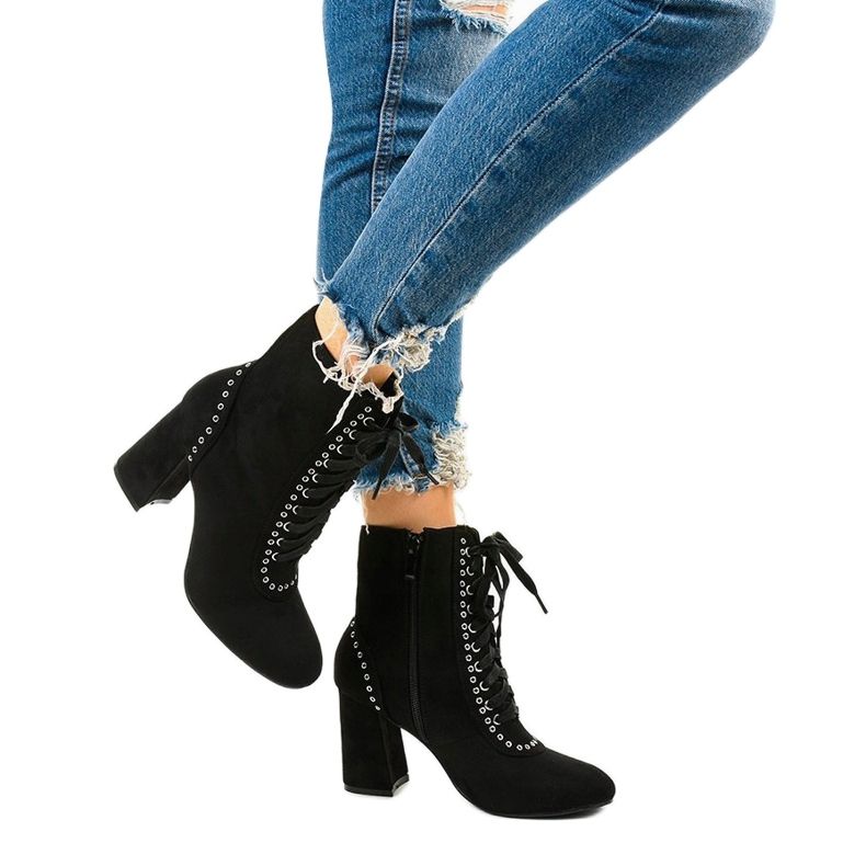 Fekete bokacsizma Corstorphine öko-velúrból 1