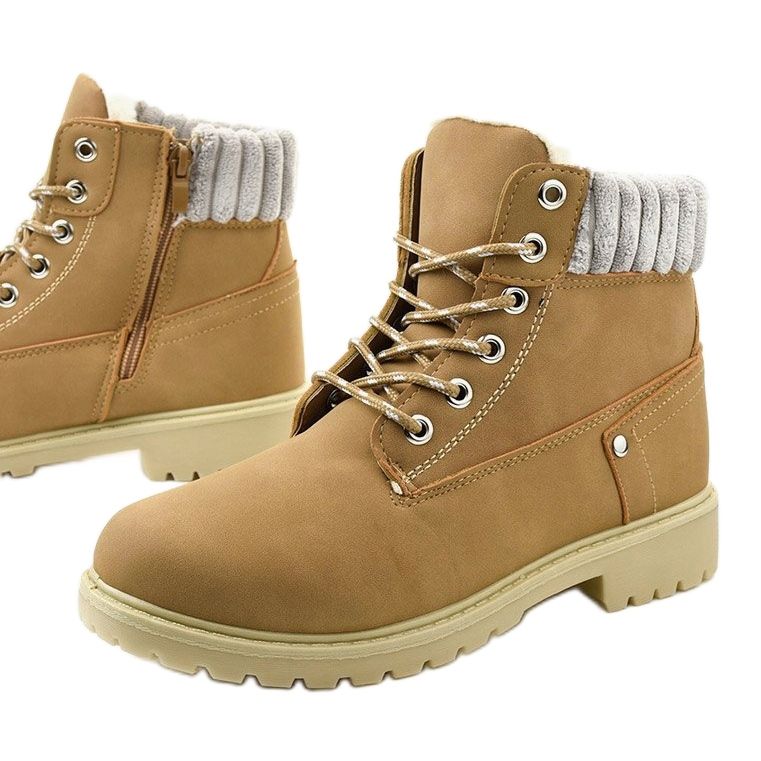 Brunstane tevecsipkés csizma sokszínű 1