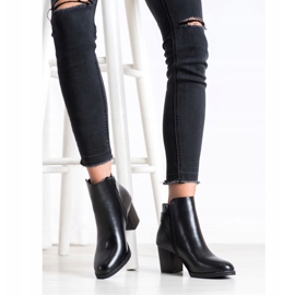 J. Star Kényelmes csizma egy oszlopon fekete 1