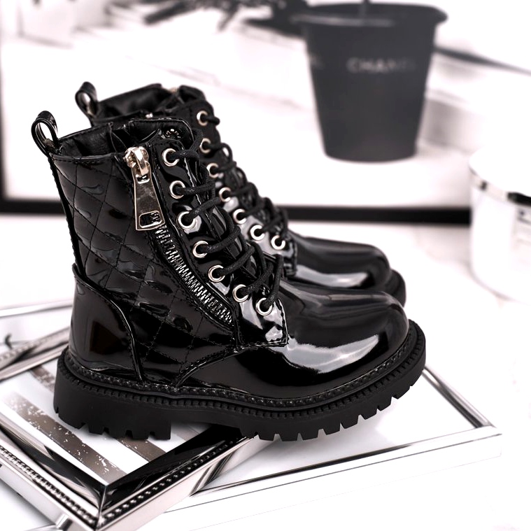 FRROCK A szőrmével felmelegített gyermekcsizma, a lakkozott fekete azt mondja 1