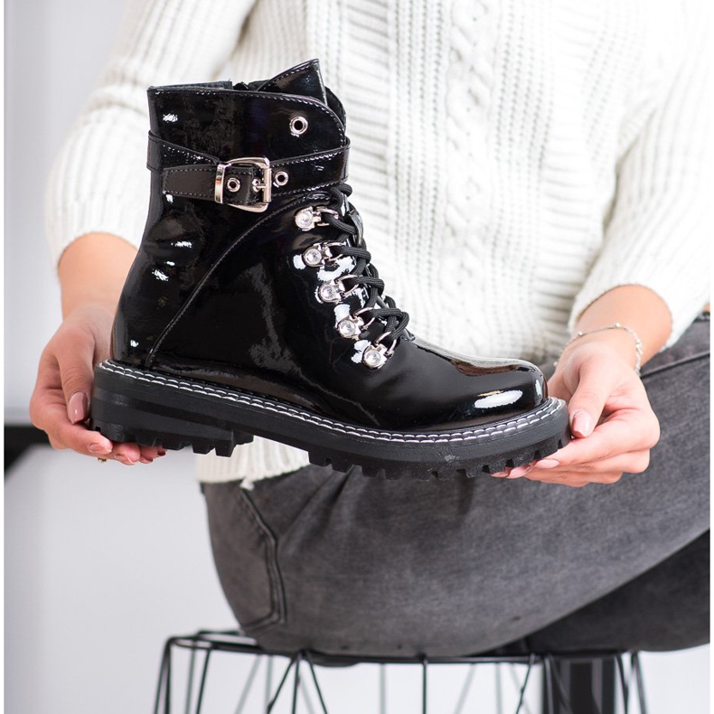 SDS Divatos lakkozott csapdázók fekete 2