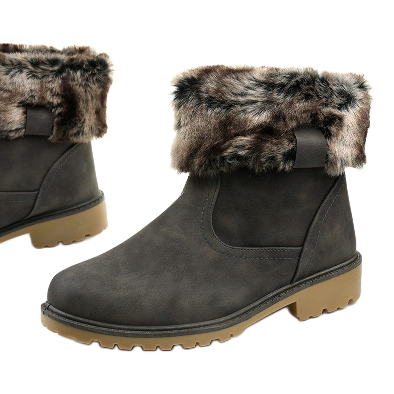 Szürke női szigetelt csizma a Giserelle -től 1