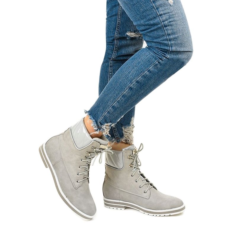 Szürke szigetelésű csizma az Arlindától 1