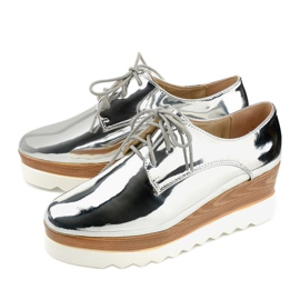 Felcsúsztatható ezüst cipő GF-FD9 csapokkal 2