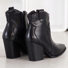 Bella Paris Fekete tehénlányok 1