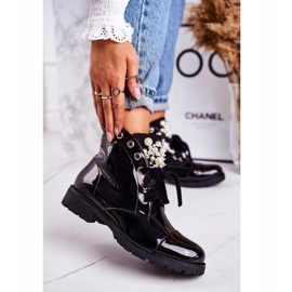 PS1 Női meleg csizma gyöngyökkel és szalaggal, lakkozott Perla fekete 1