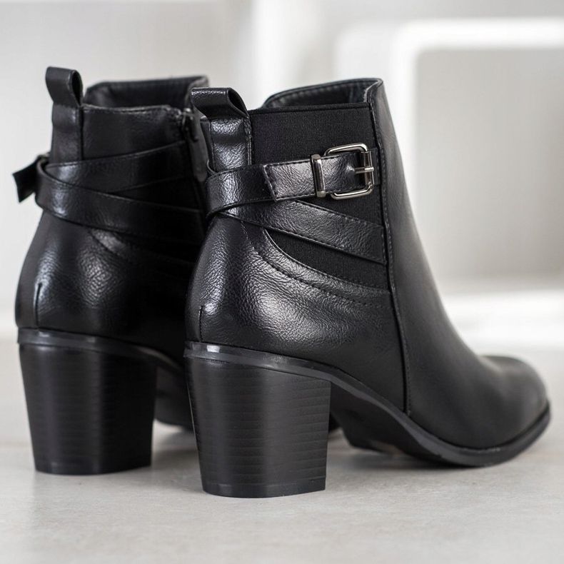 Ideal Shoes Alkalmi fekete csizma 1