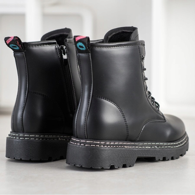 SHELOVET Fekete trapperek 1