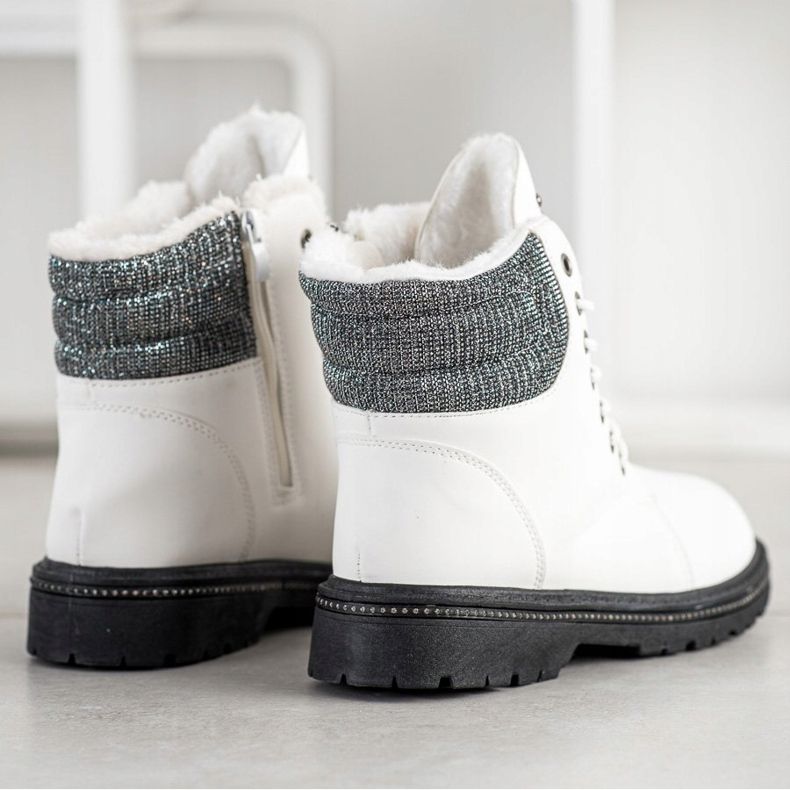 SHELOVET Fehér csapdázók köbös cirkónium -dioxiddal 1 SHELOVET Fehér csapdázók köbös cirkónium -dioxiddal 1