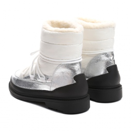 Vices Satuk 9230-41 Fehér 36 41 ezüst 1 Vices Satuk 9230-41 Fehér 36 41 ezüst 1