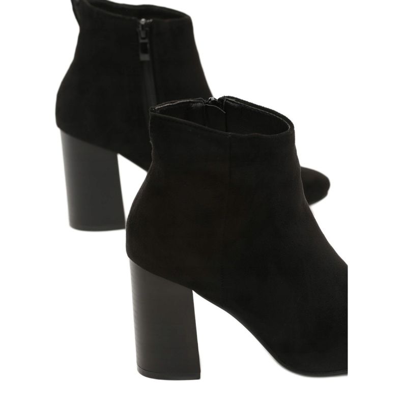 Vices Satuk 1568-38-fekete 1