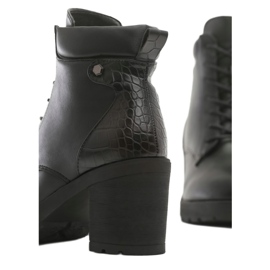 Vices Satuk 8504-1A-38-fekete 1