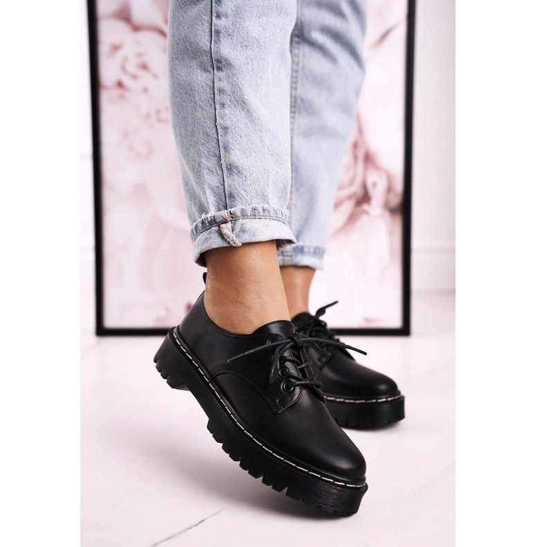 Női klasszikus Oxfords cipő az S.Barski HX62 fekete platformon 1