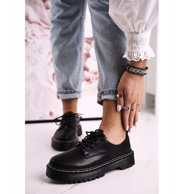 Női klasszikus Oxfords cipő az S.Barski HX62 fekete platformon 2