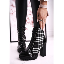 PS1 Női csizma sarkú kockás fekete Blair fehér 1