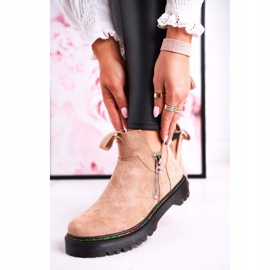 Női Chelsea csizma színes varrással Velúr Bézs Addison 2 Női Chelsea csizma színes varrással Velúr Bézs Addison 2