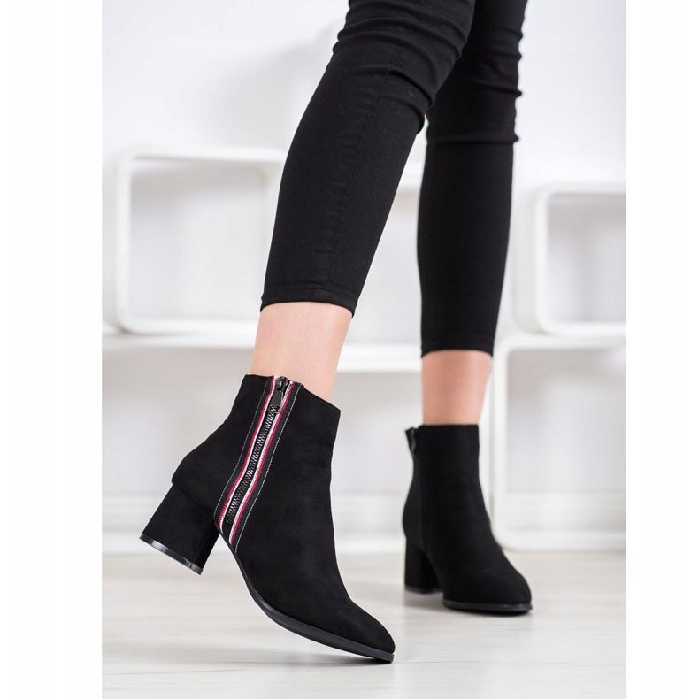 M.Daszyński Velúr csizma dekoratív cipzárral fekete 1